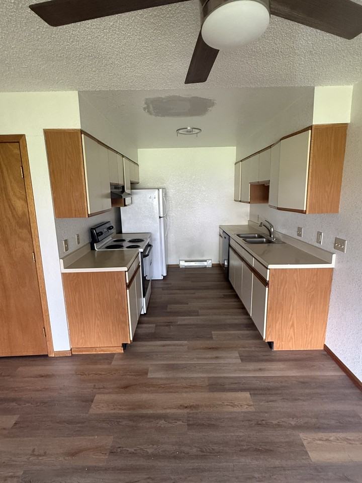 1350 Panners Pl #I - Photo 2 of 15