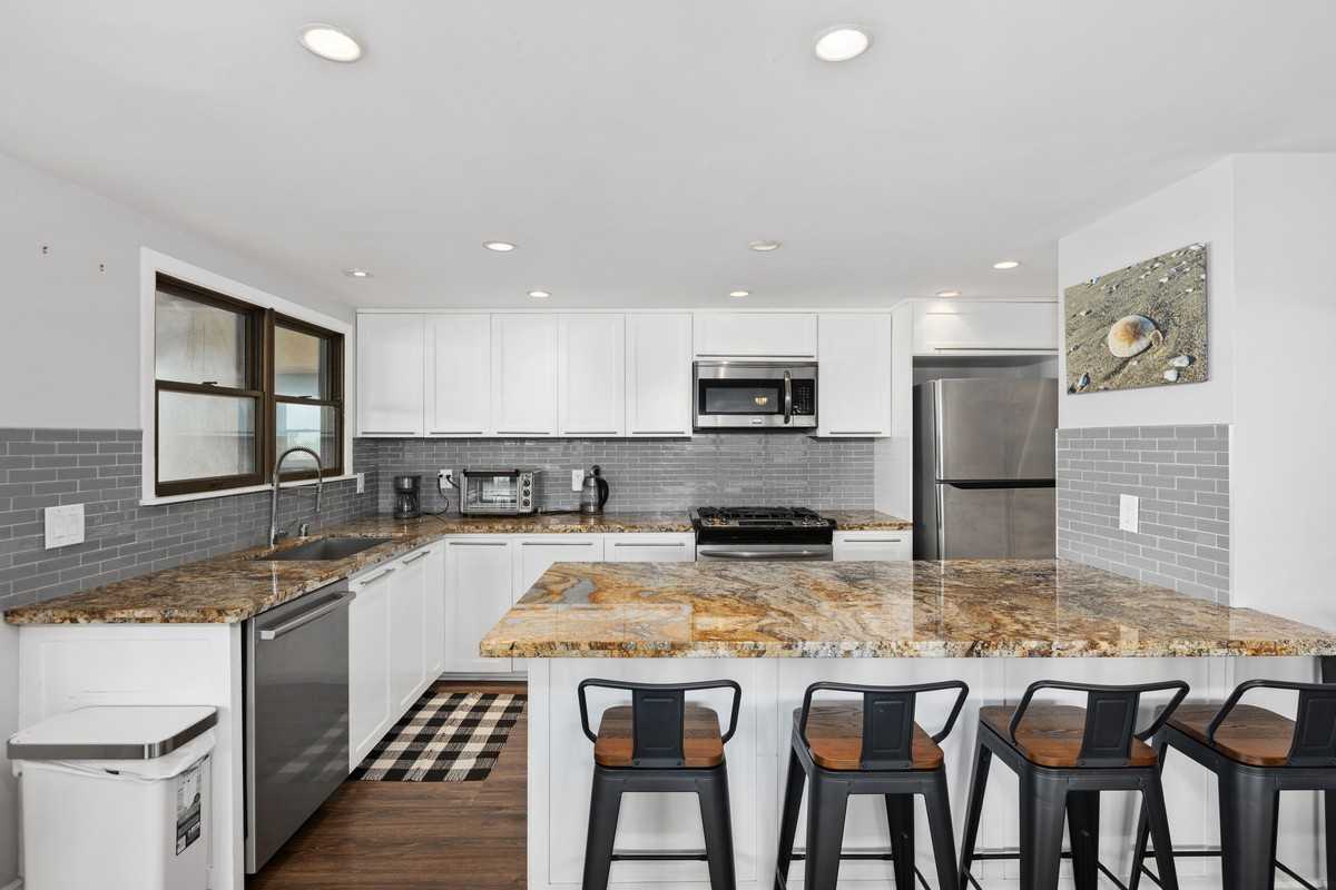 188 Date Ave #1 - Photo 5 of 45