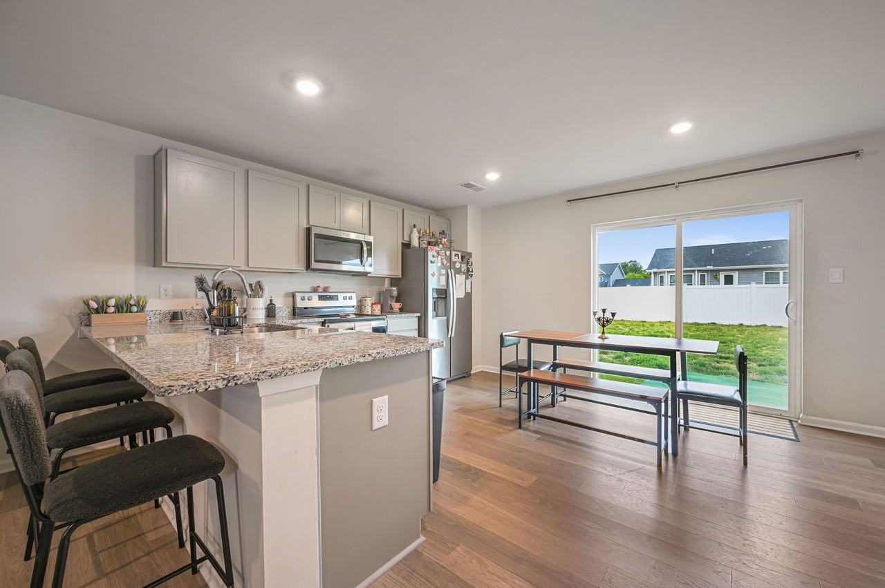 31 New England Dr #1 - Photo 5 of 17