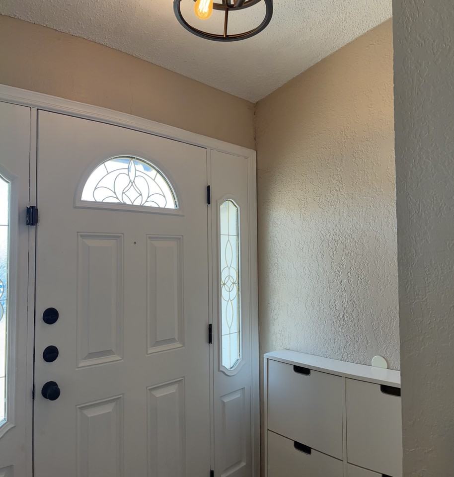 5527 Carousel Dr #1 - Photo 3 of 28