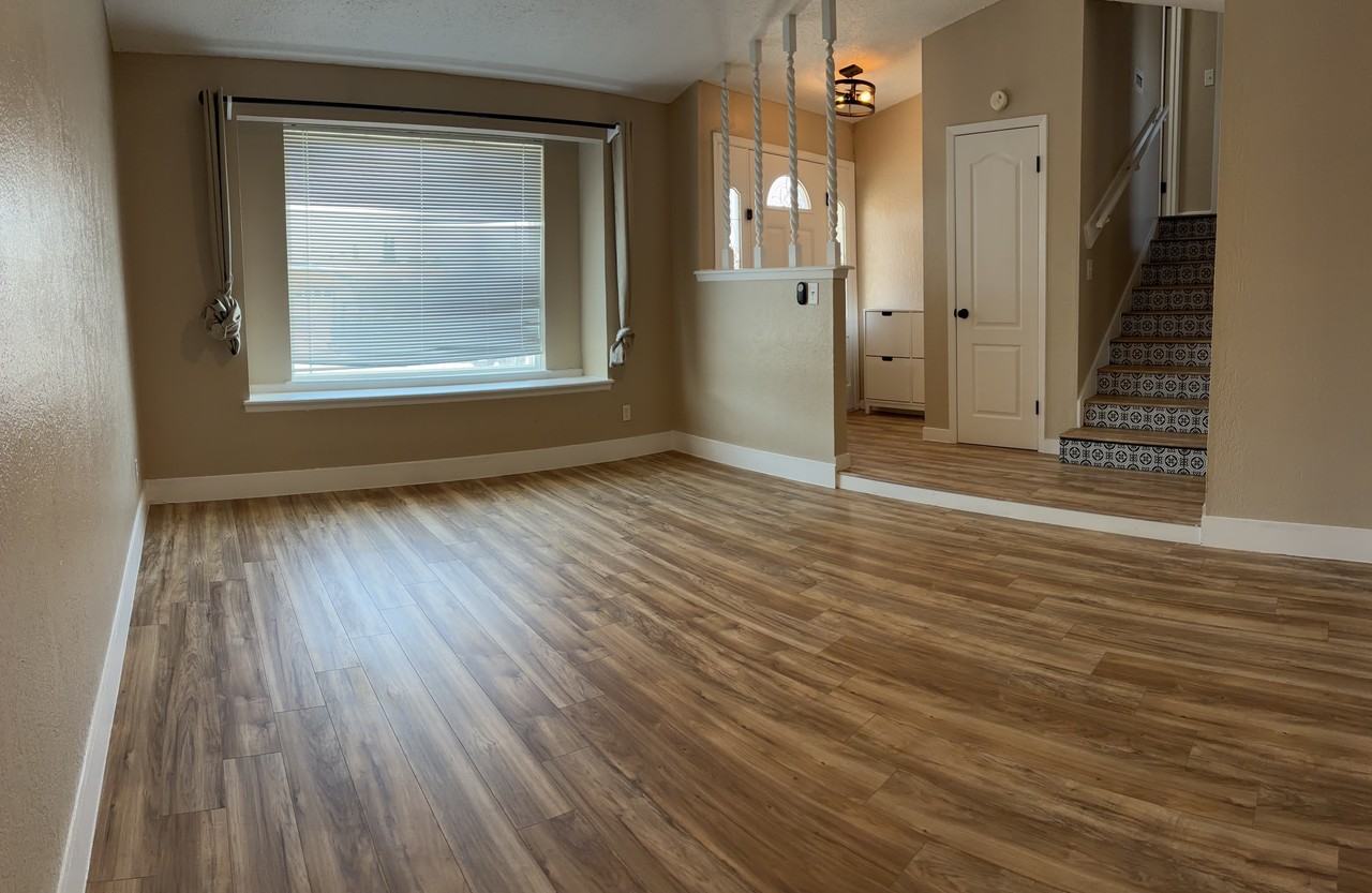 5527 Carousel Dr #1 - Photo 5 of 28