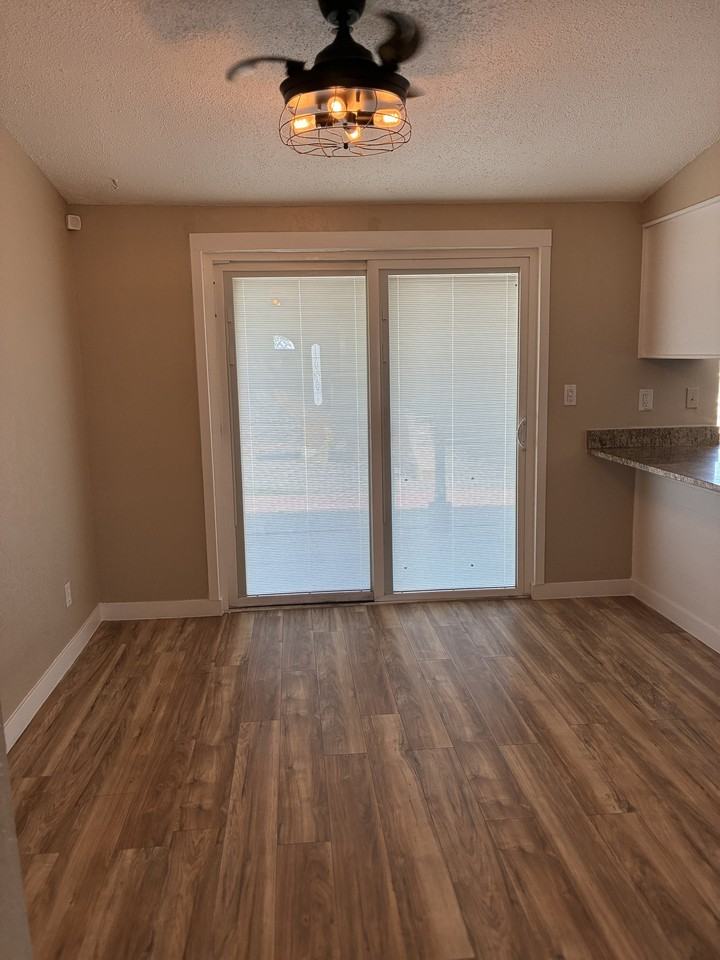 5527 Carousel Dr #1 - Photo 7 of 28