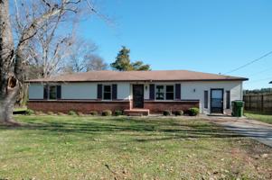 featured image of Angus Cir Nw #1