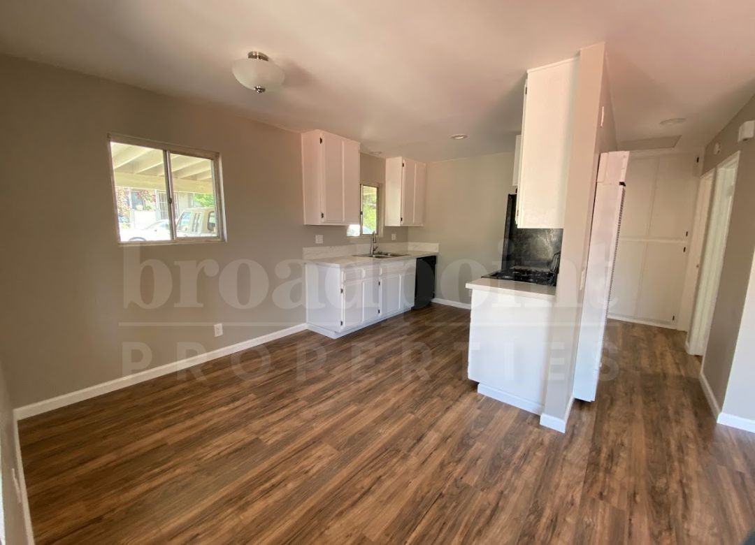 653 E 3rd Ave #A - Photo 3 of 10