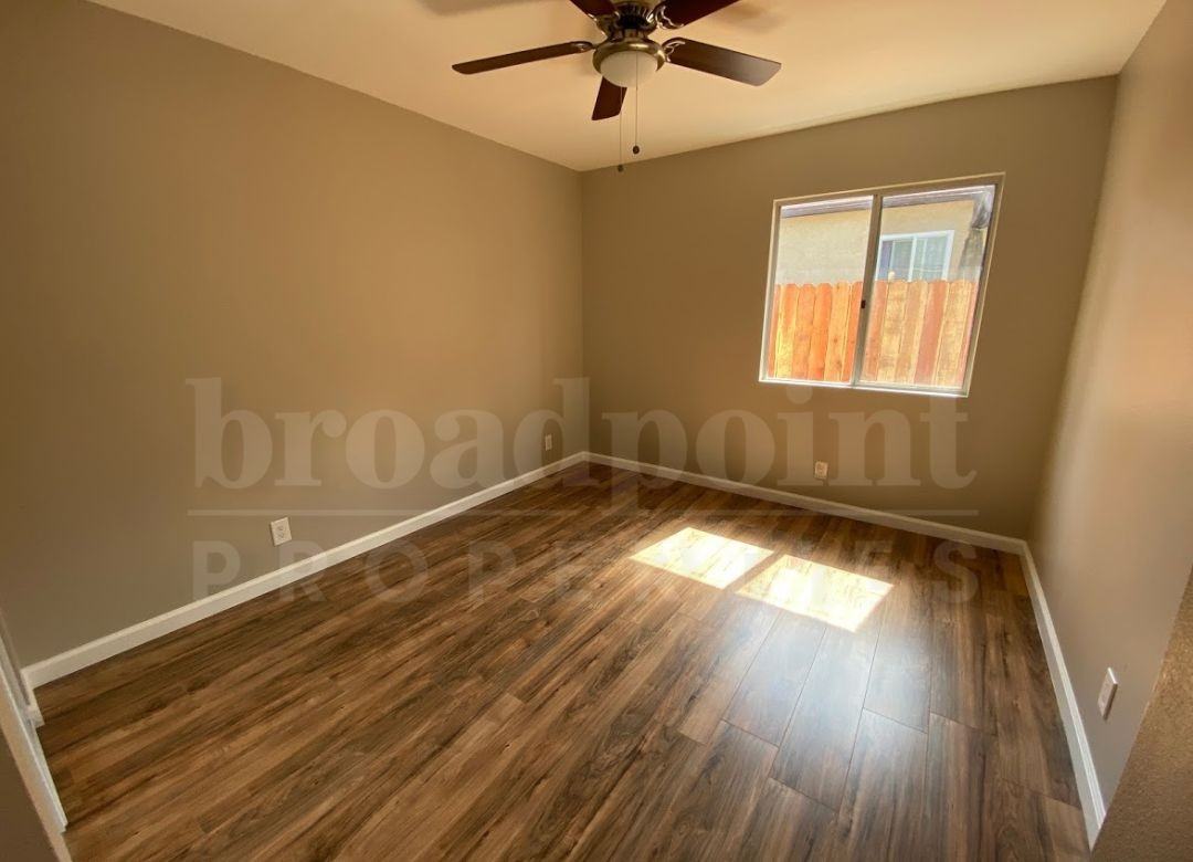 653 E 3rd Ave #A - Photo 6 of 10
