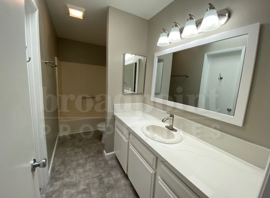 653 E 3rd Ave #A - Photo 7 of 10