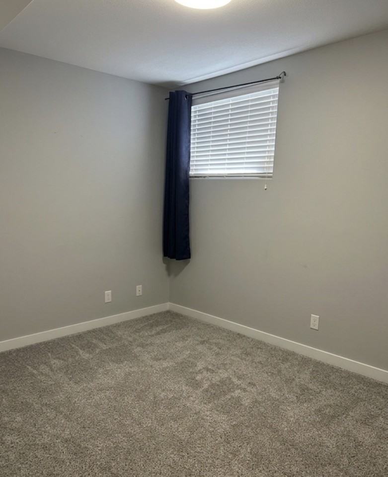 420 Hilliard St W - Photo 6 of 8