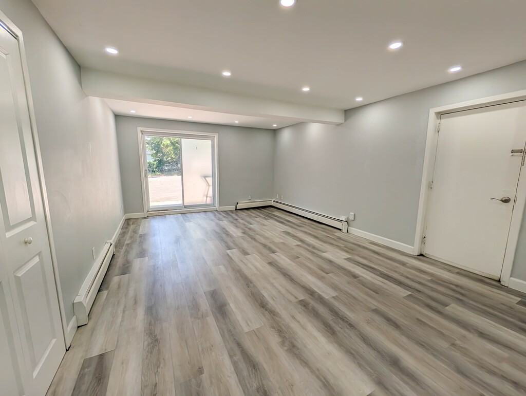 20 Mildred Ave - Photo 2 of 20