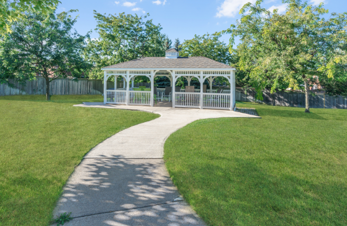 500 Mapleview Dr W, Barrie, ON L4N 9G4, Canada - Photo 4 of 24