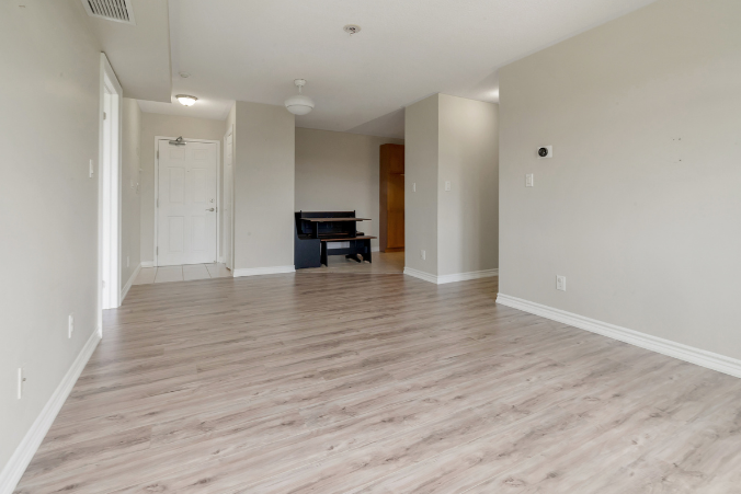 500 Mapleview Dr W, Barrie, ON L4N 9G4, Canada - Photo 6 of 24