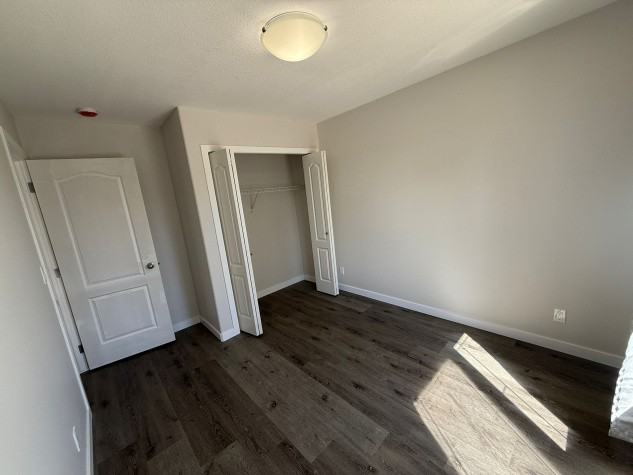 6 Bedrooms! Newly Renovated! Beautiful Home in Glendale! - Photo 2 of 39