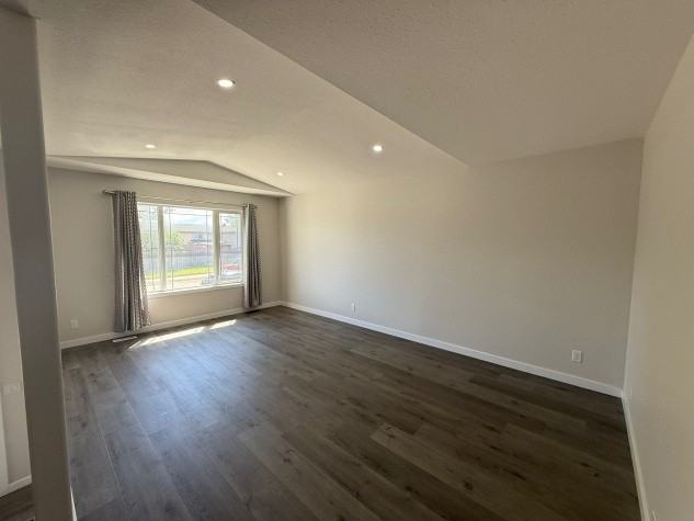 6 Bedrooms! Newly Renovated! Beautiful Home in Glendale! - Photo 5 of 39