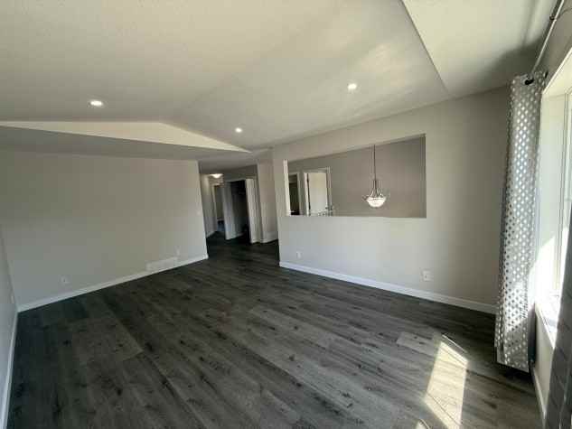 6 Bedrooms! Newly Renovated! Beautiful Home in Glendale! - Photo 7 of 39