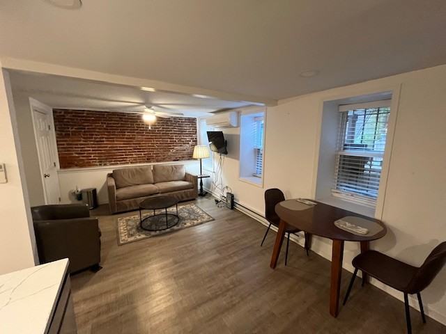 1646 Newton St Nw #1 - Photo 6 of 23