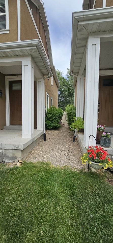 11267 S Crescent Oak Way #1 - Photo 4 of 18