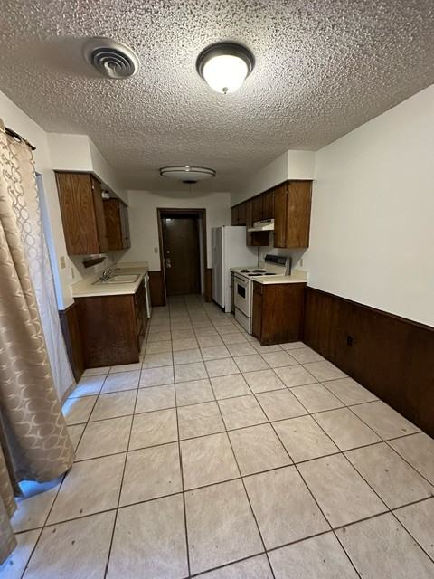 509 Harrell LaneUnit A #1 - Photo 3 of 8