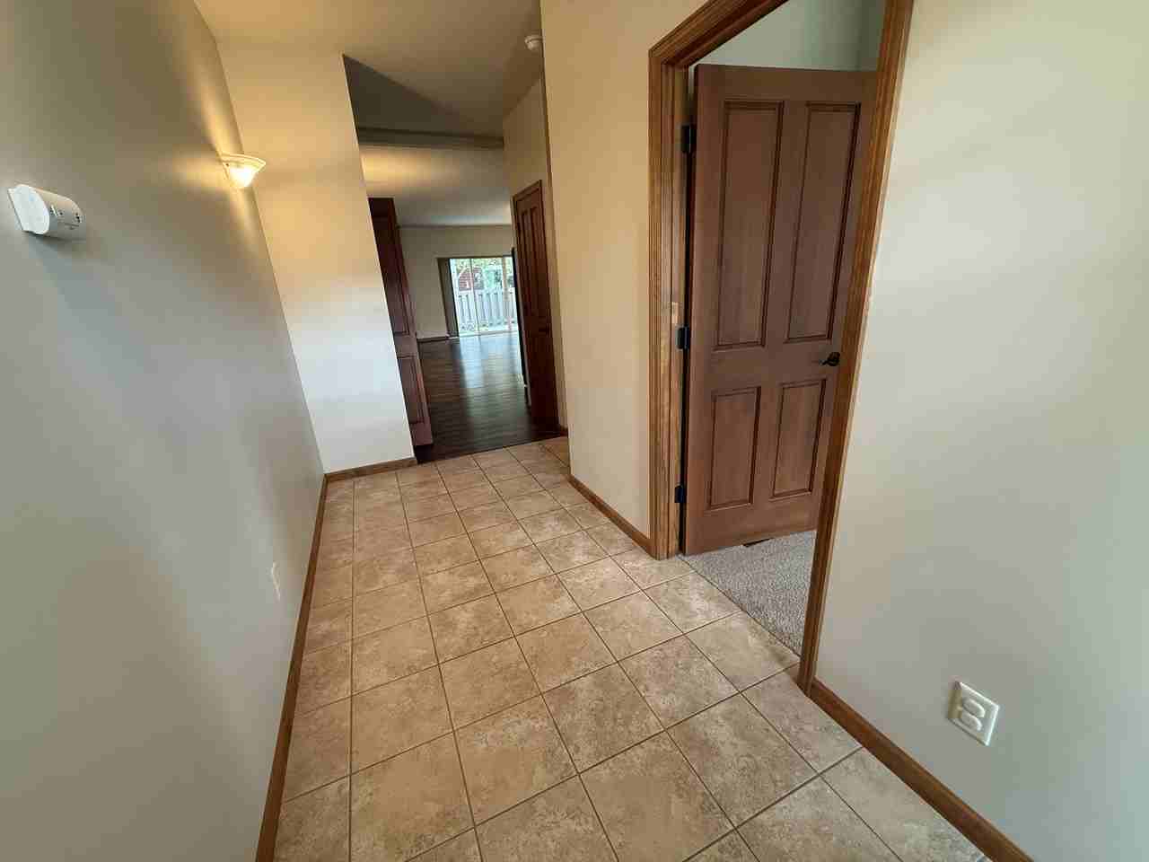 301 S Hanley Ave #1 - Photo 2 of 20