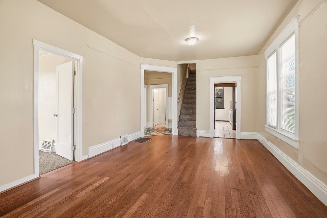 1011 E Augusta Ave #1 - Photo 5 of 30