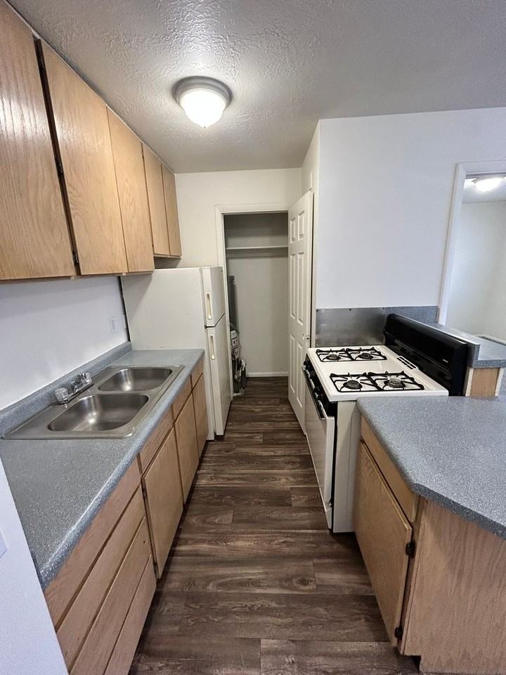 Tortugas Apartments - Photo 5 of 22