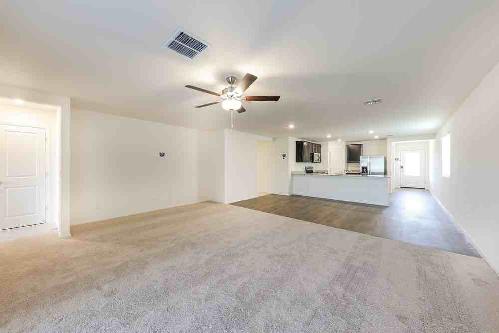 25802 W Coles Rd - Photo 4 of 16