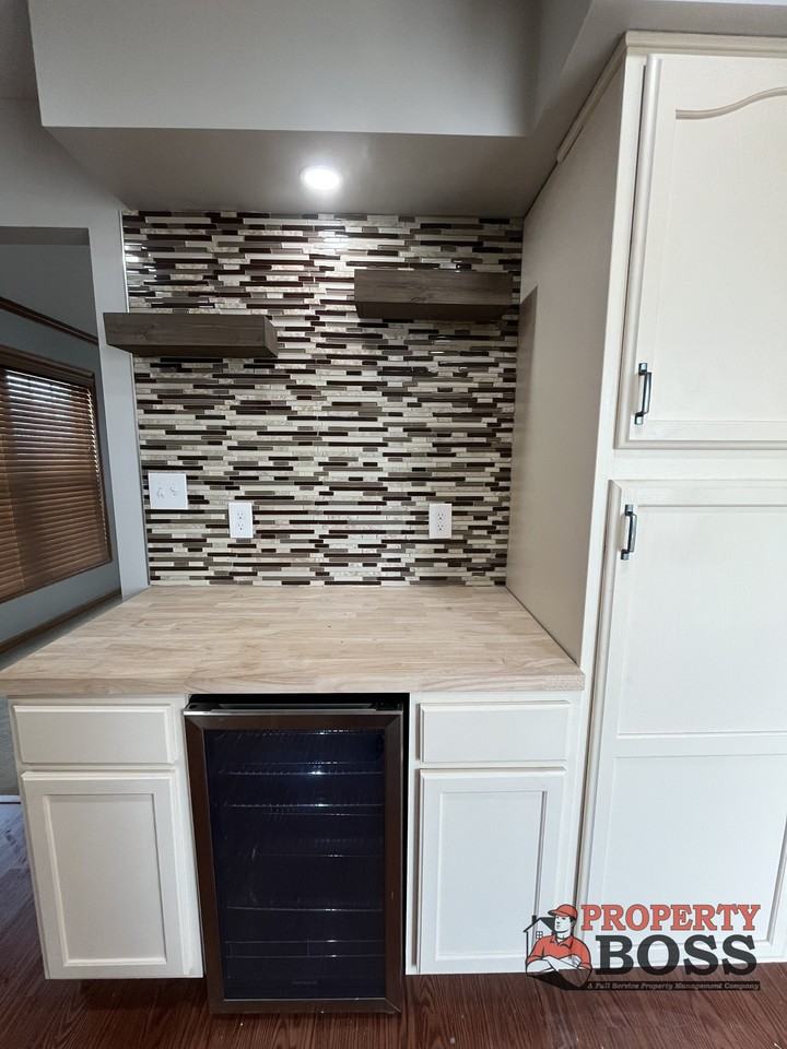 925 W 89th Pl #1 - Photo 5 of 15