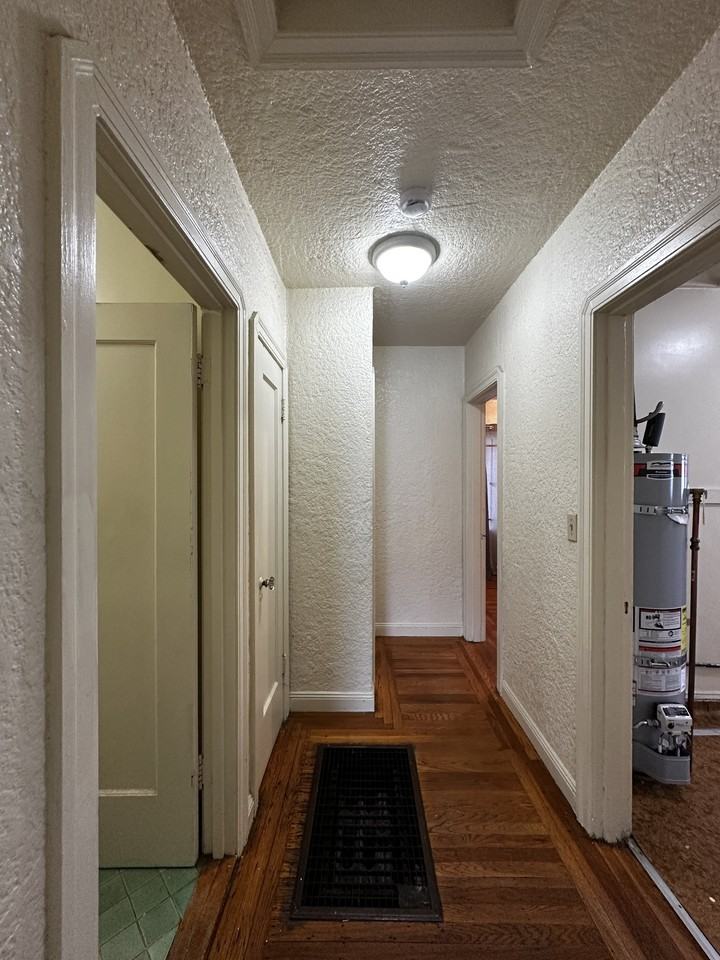 8106 Holly Street & 1600 81st Avenue - 8106 #8106 - Photo 4 of 18