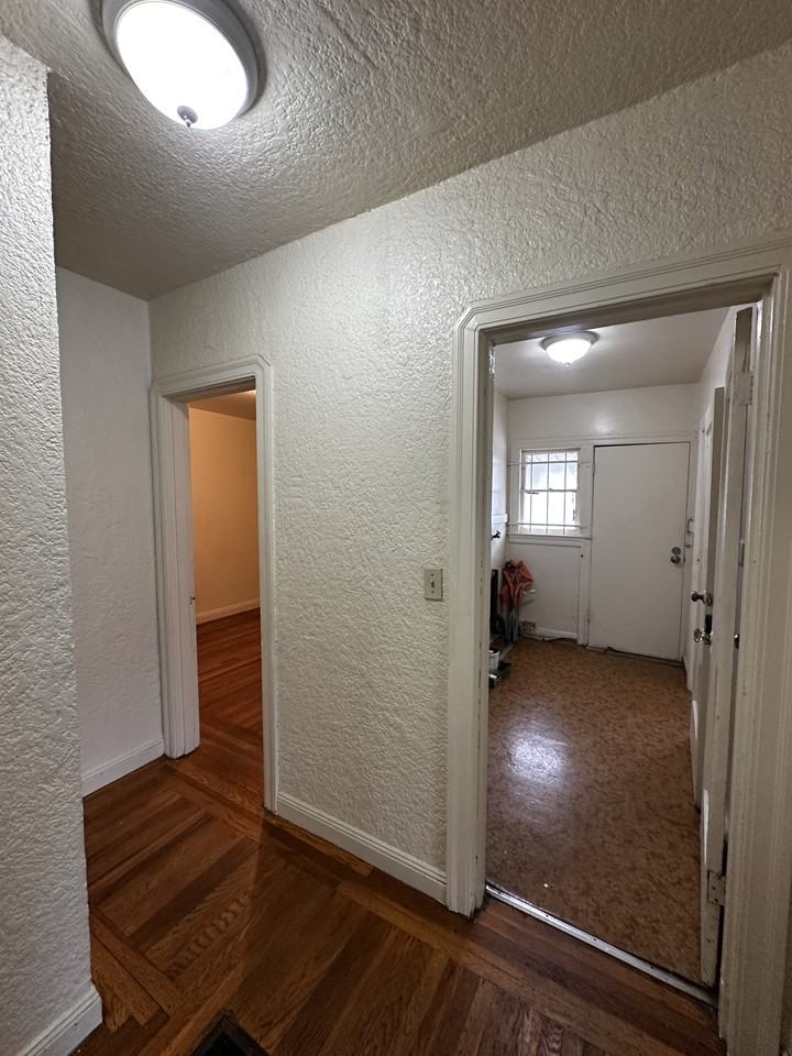 8106 Holly Street & 1600 81st Avenue - 8106 #8106 - Photo 7 of 18
