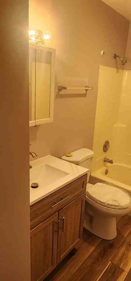 523 E Burnett Rd #523-2 - Photo 4 of 6
