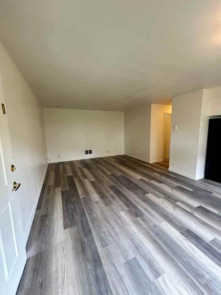 3454 Chiefs Ct Ne - Photo 5 of 11