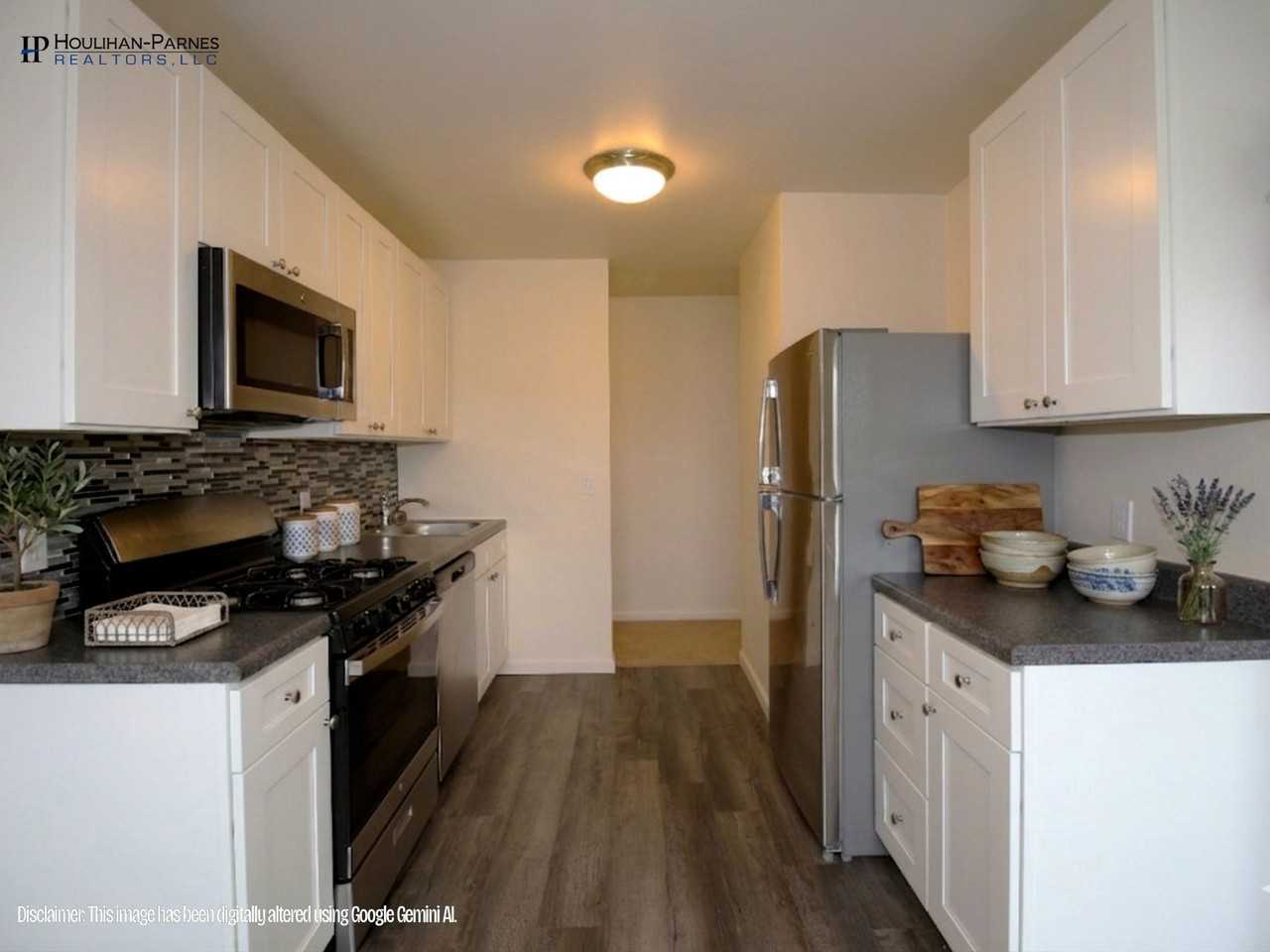 Stevens Manor Apartments - Photo 3 of 14