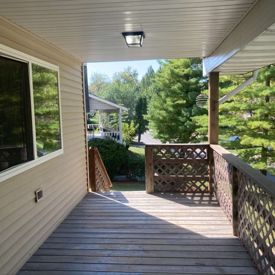 8 Holloway Dr #B - Photo 2 of 15