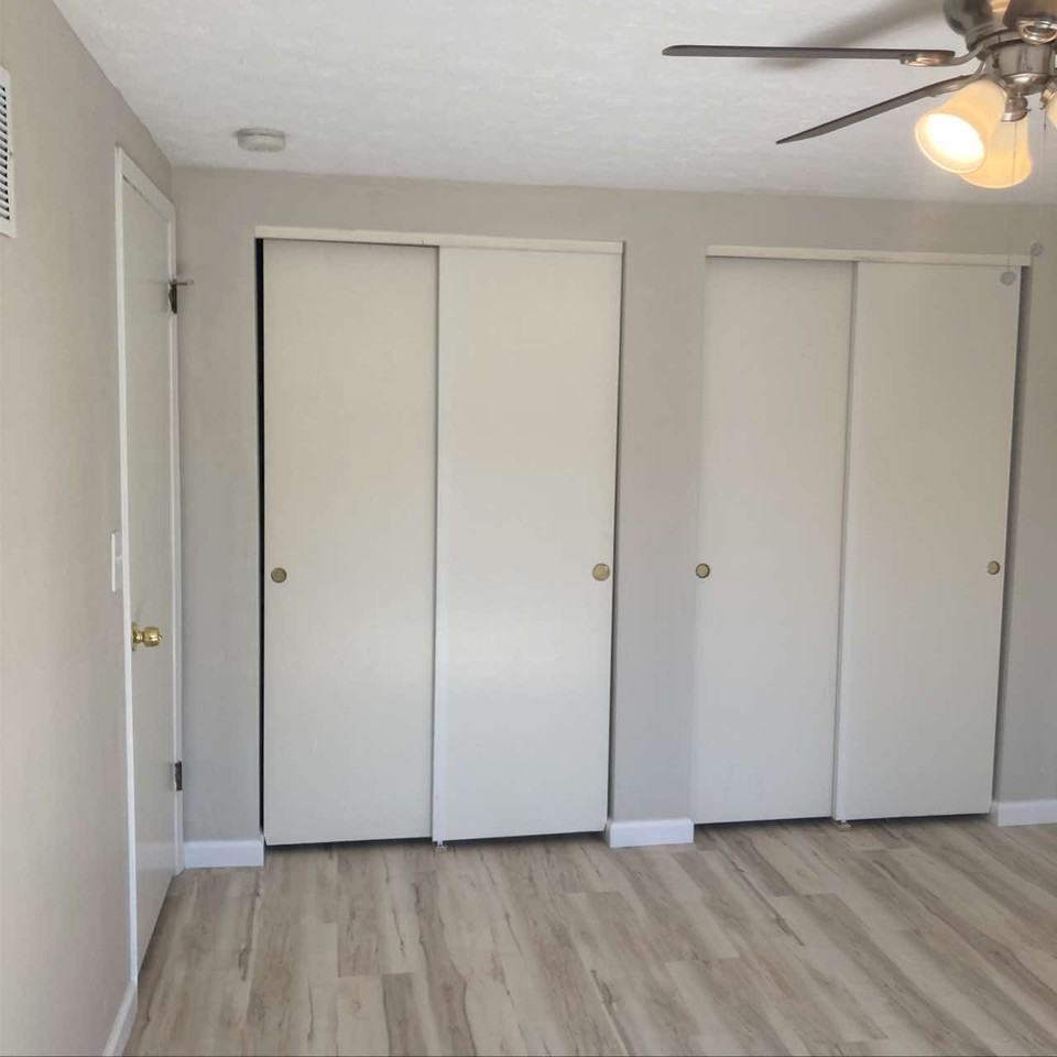 8 Holloway Dr #B - Photo 4 of 15