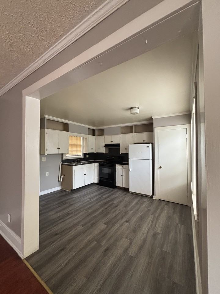 1527 Dawson Rd Apt D #D - Photo 2 of 4