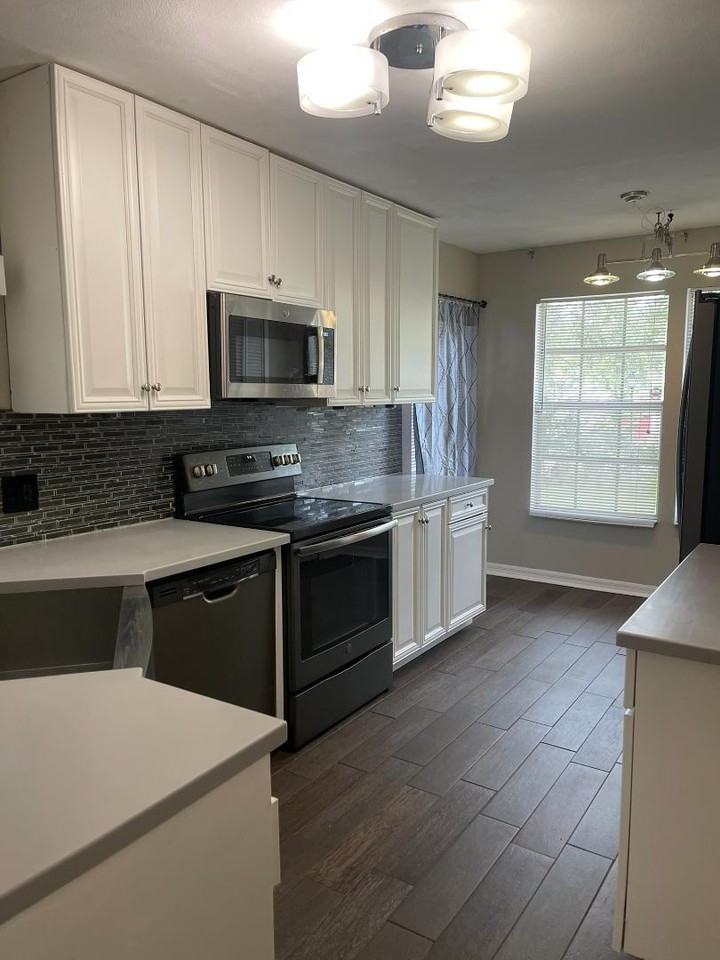 245 Alston Dr - Photo 5 of 11
