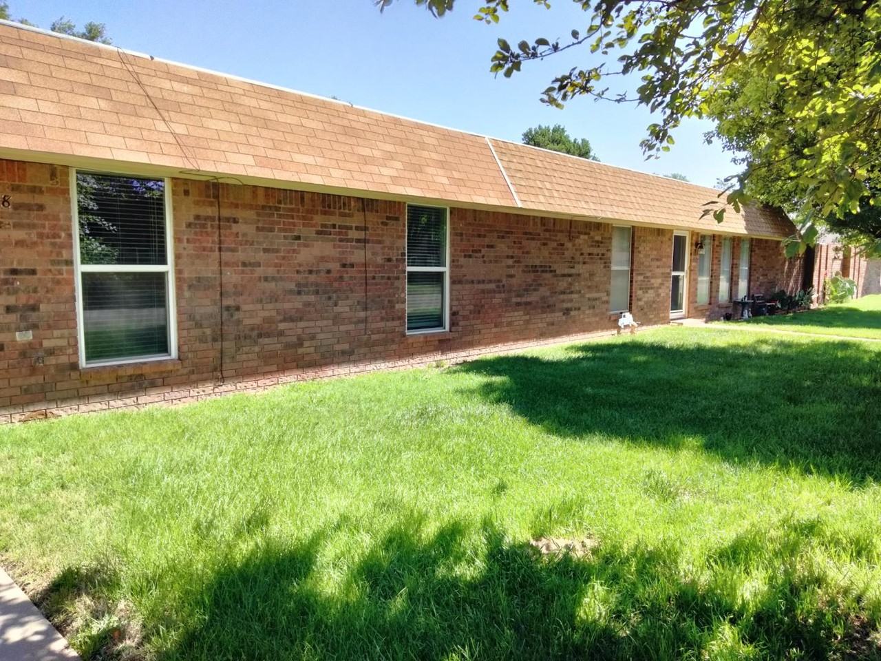 1408 Colonial Pkwy - Photo 5 of 20