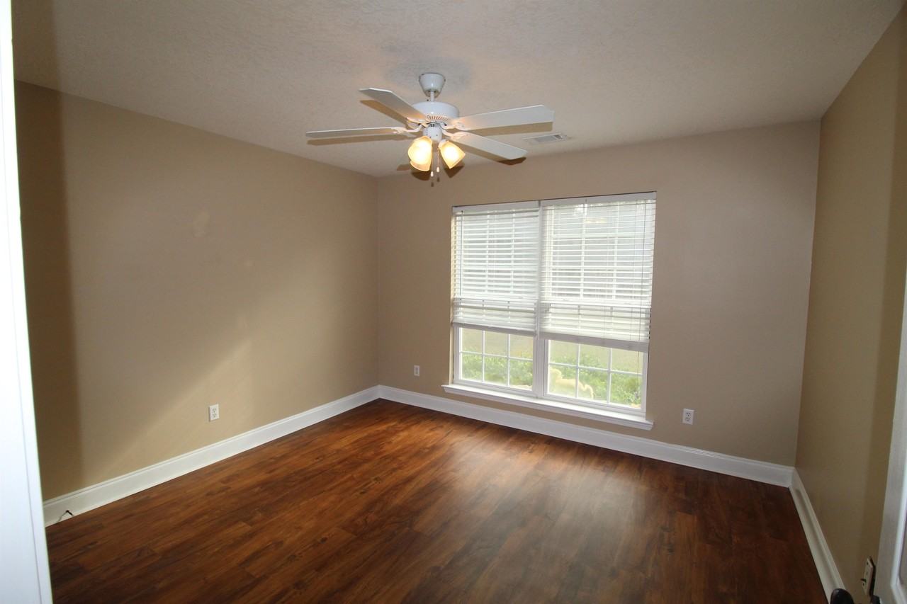 1479 Crossway Cottages Ln #B - Photo 4 of 21
