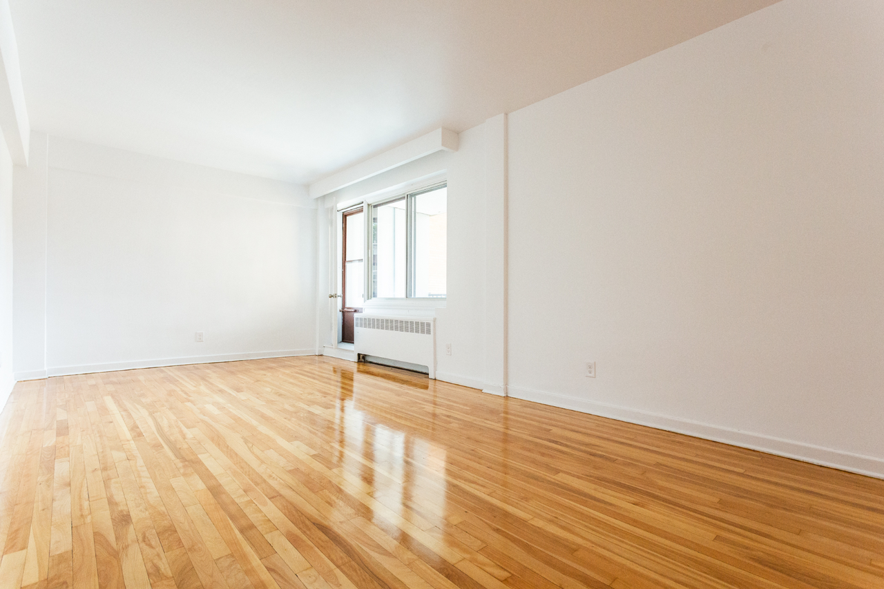 6920 Av Fielding — photo 2