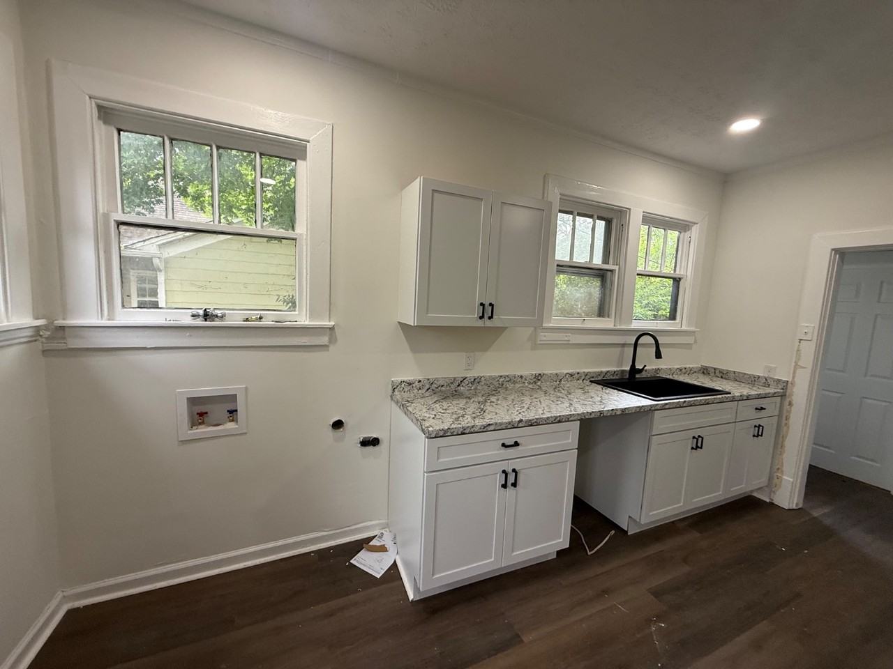 1359 Park St - Photo 5 of 8