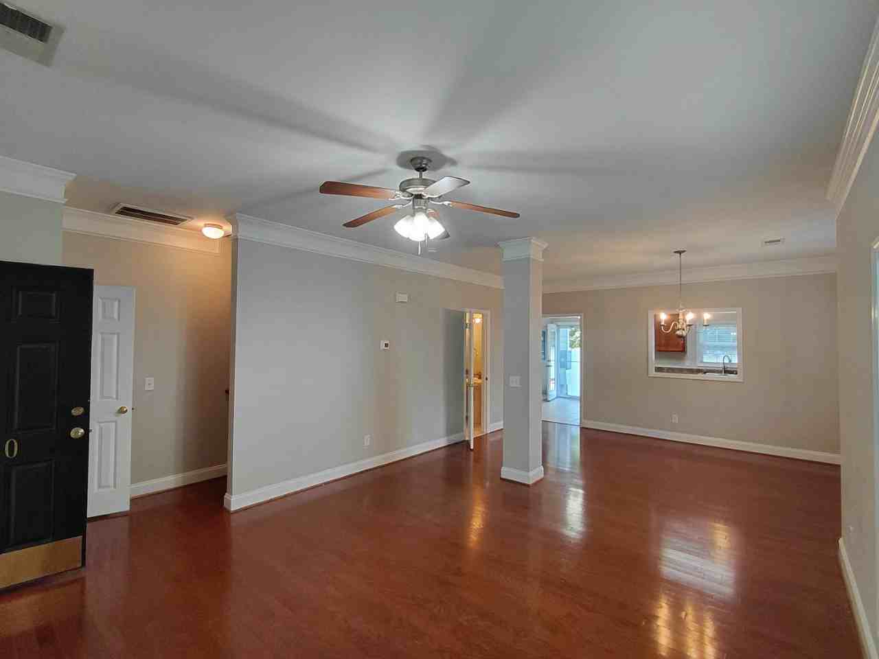 300 Hampton Forest Dr - Photo 7 of 11