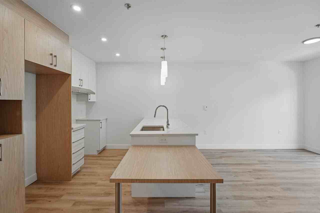152 Ch Eardley — photo 1