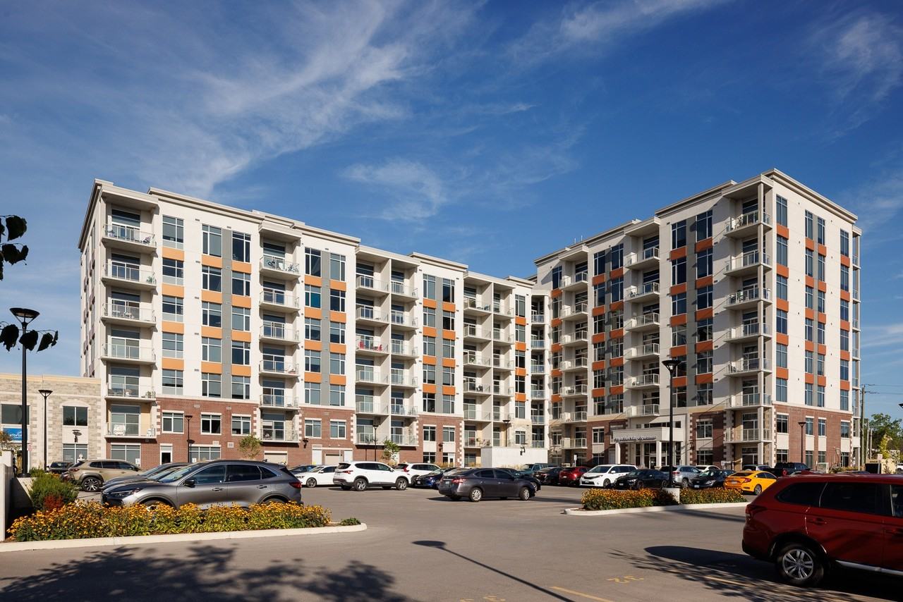 1600 Hyde Park Village Apartments - Photo 5 of 42