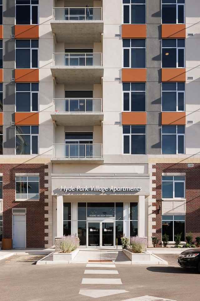 1600 Hyde Park Village Apartments - Photo 7 of 42