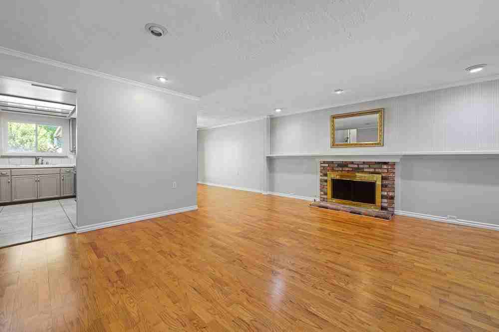 4825 54th St #1 - Photo 7 of 27