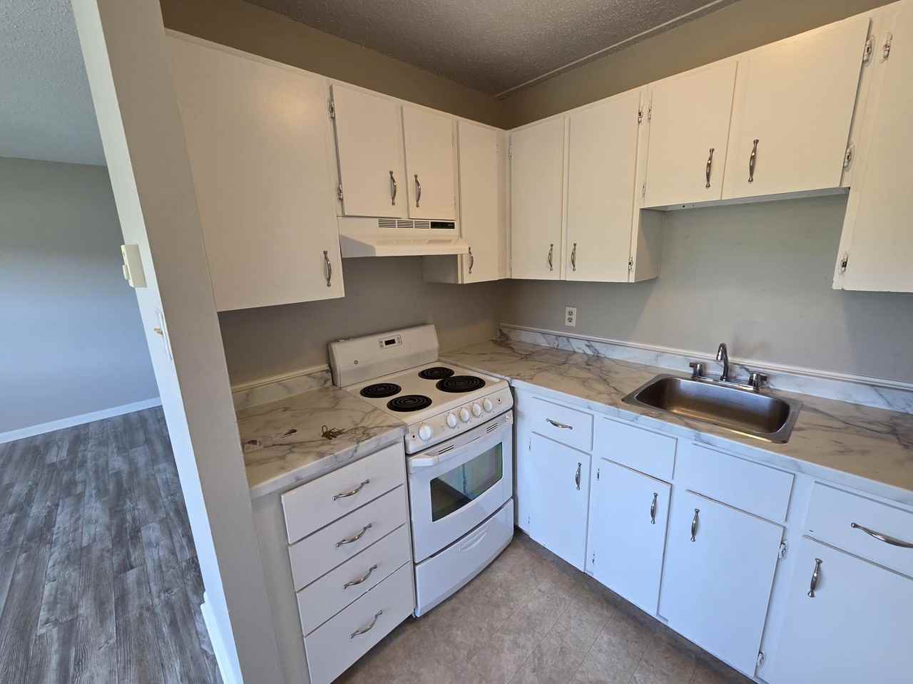 411 Ellerdale St #504 - Photo 7 of 30