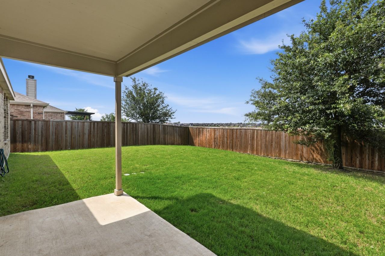 2207 Heaton - Photo 4 of 18