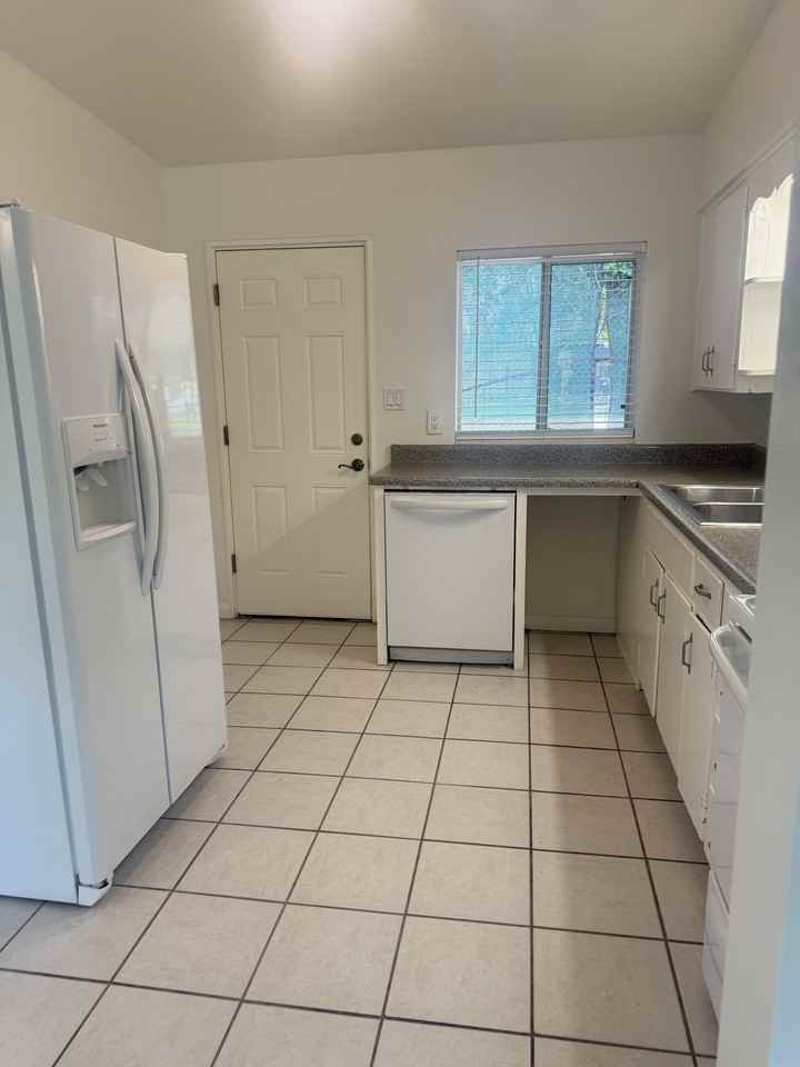 8 E Evans St #1 - Photo 4 of 13