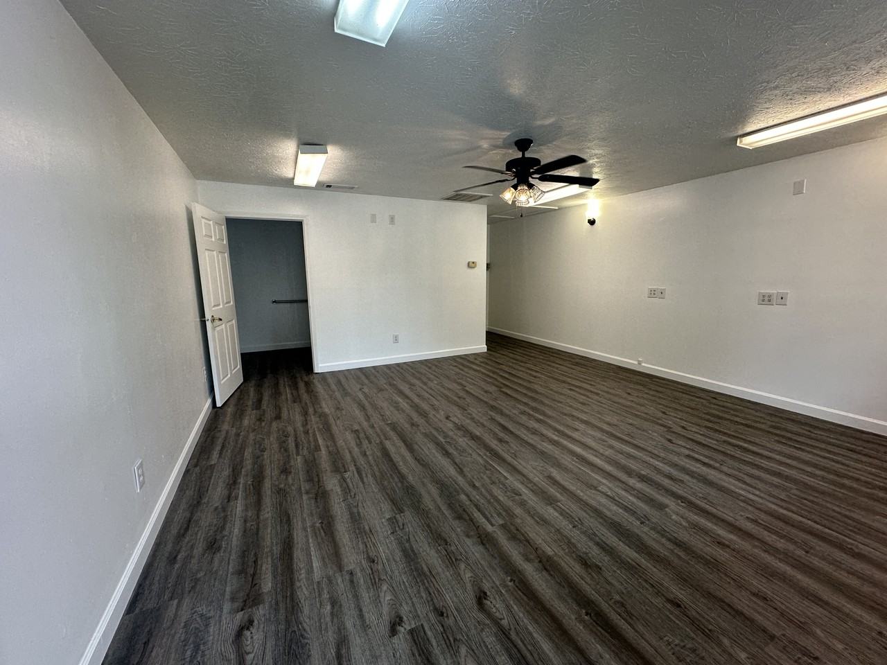 1000 W Montgomery St #B - Photo 4 of 10