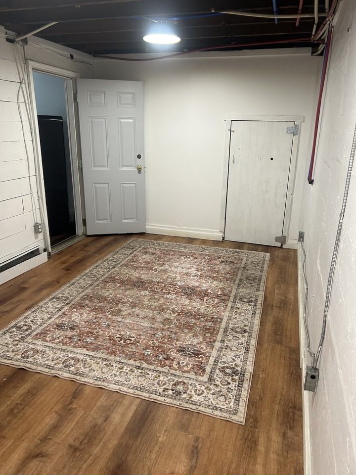 1015 Pine Ave #1 - Photo 3 of 23