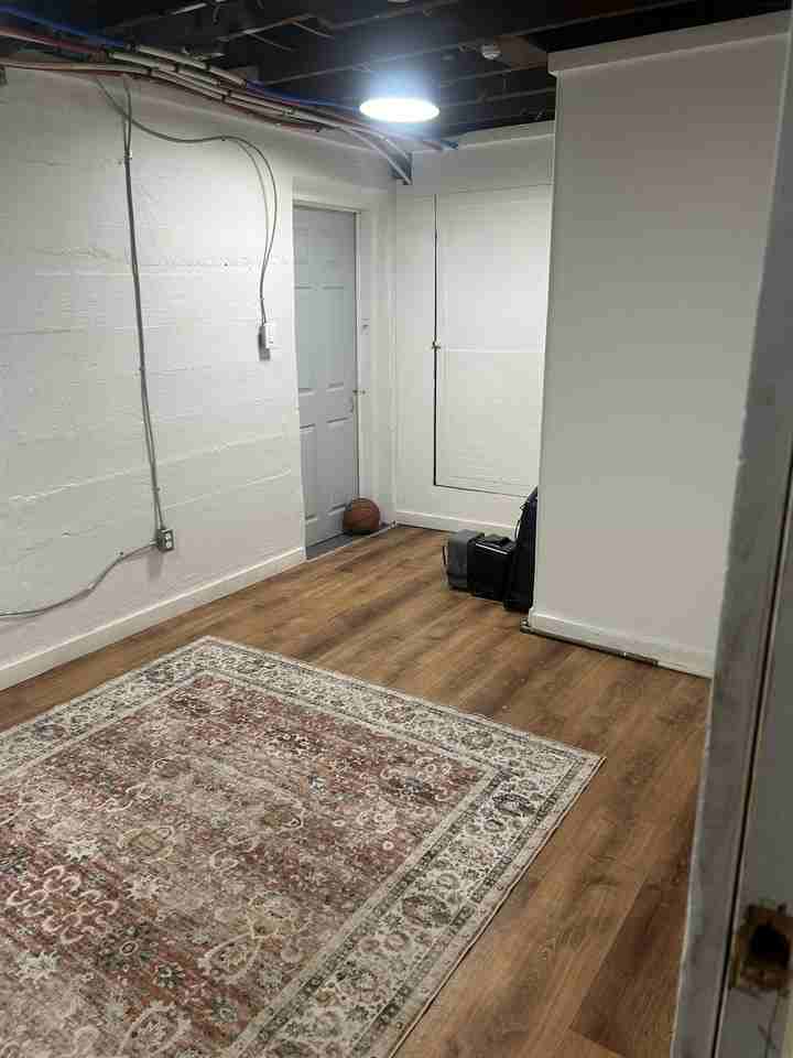 1015 Pine Ave #1 - Photo 4 of 23