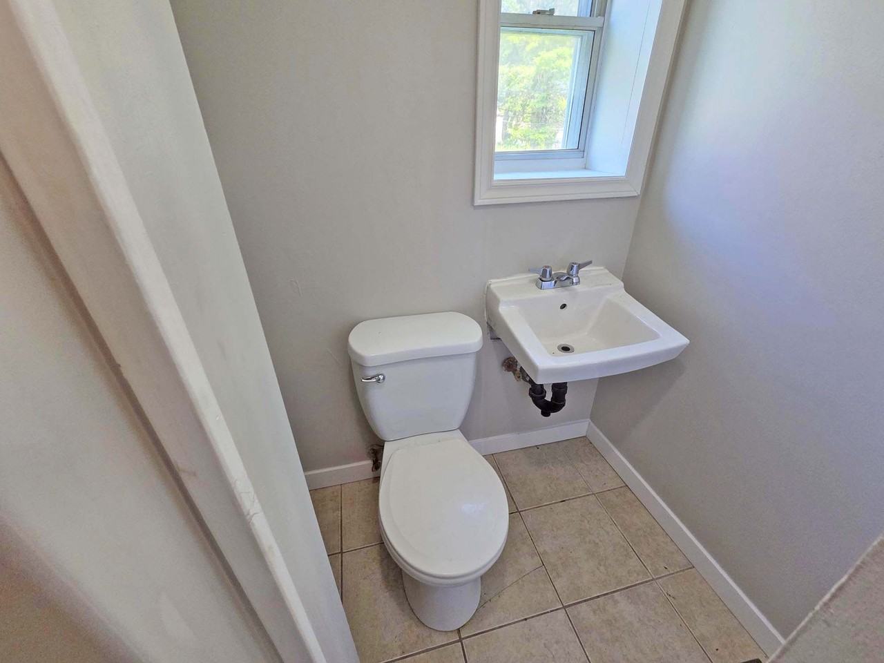 30 Cedar St #6 - Photo 5 of 6